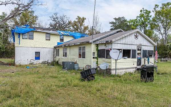 5 Acres of Land with Home for Sale in Mayo, Florida