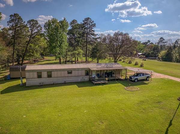 22 Acres of Land with Home for Sale in Kilgore, Texas
