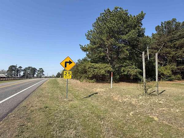 1.37 Acres of Mixed-Use Land for Sale in Shirley, Arkansas