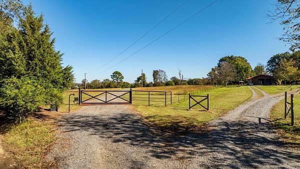 54 Acres of Recreational Land with Home for Sale in Damascus, Arkansas
