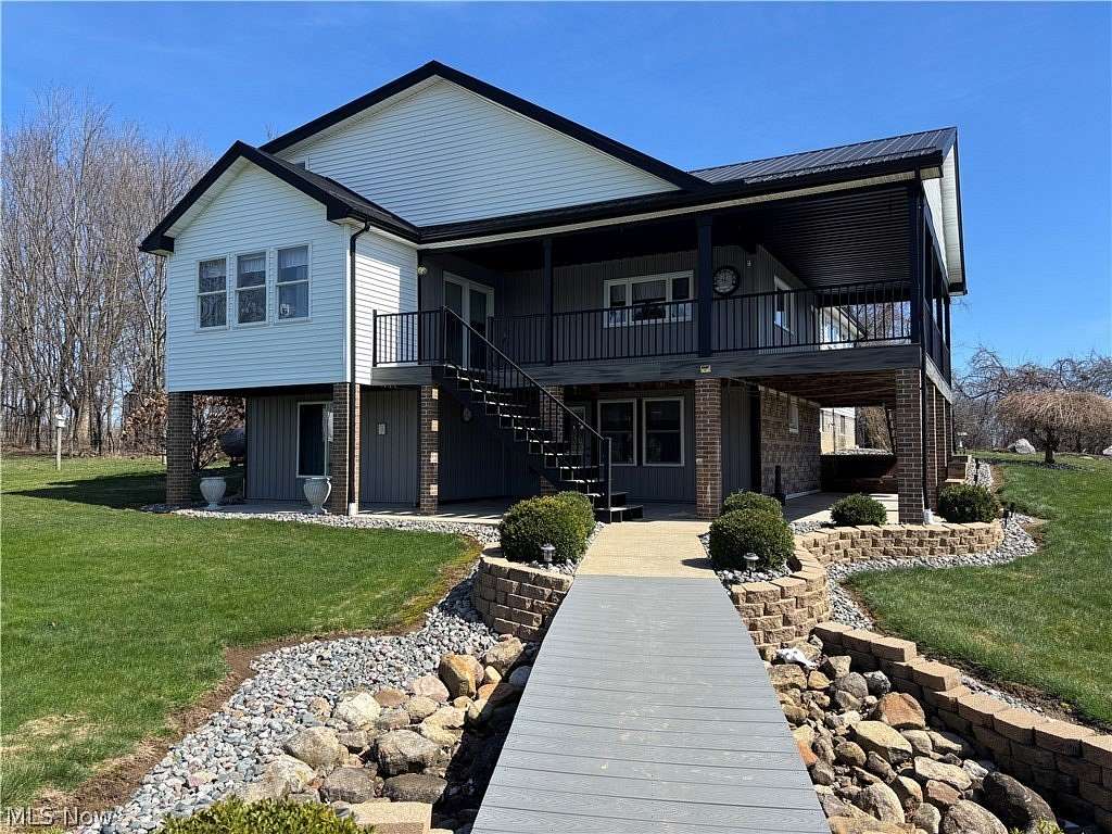 6 Acres of Land with Home for Sale in Garrettsville, Ohio