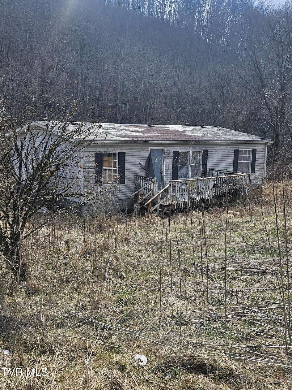 15 Acres of Land with Home for Sale in North Tazewell, Virginia