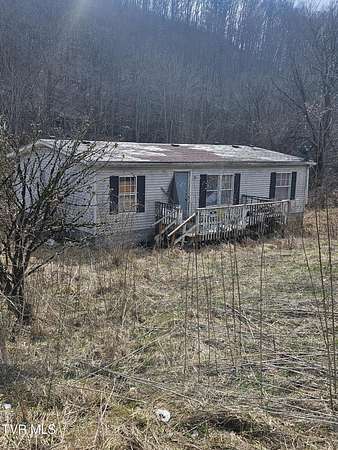 15 Acres of Land with Home for Sale in North Tazewell, Virginia