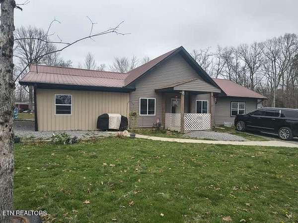 10.5 Acres of Improved Land for Sale in Monterey, Tennessee