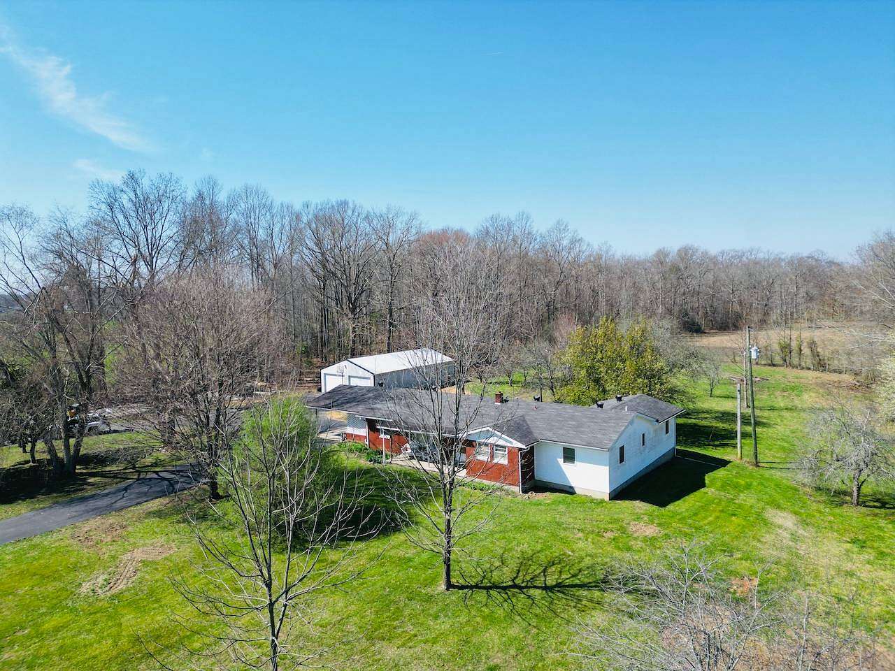 2.37 Acres of Land with Home for Auction in Russell Springs, Kentucky