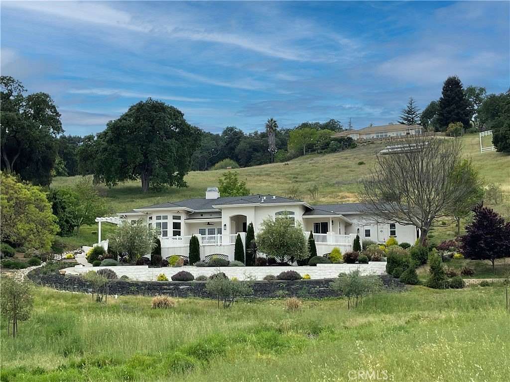 3.45 Acres of Land with Home for Lease in Atascadero, California
