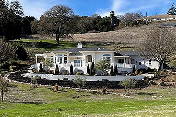 3.45 Acres of Land with Home for Lease in Atascadero, California