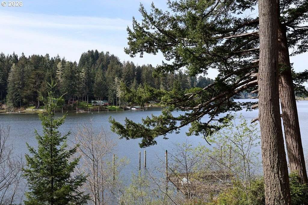 4.38 Acres of Residential Land for Sale in Lakeside, Oregon