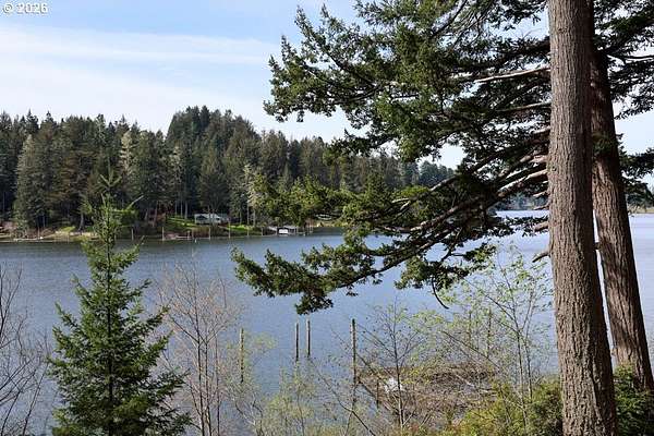 4.38 Acres of Residential Land for Sale in Lakeside, Oregon