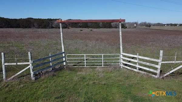 27 Acres of Recreational & Residential Land for Sale in Moody, Texas