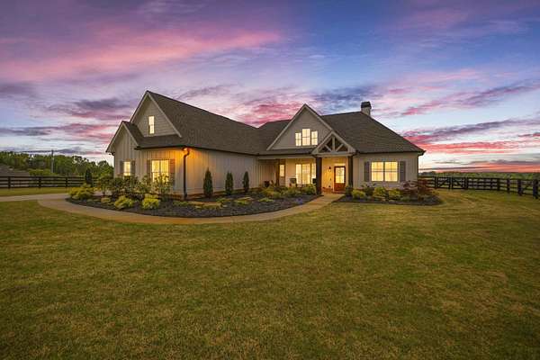 6 Acres of Land with Home for Sale in Madison, Georgia