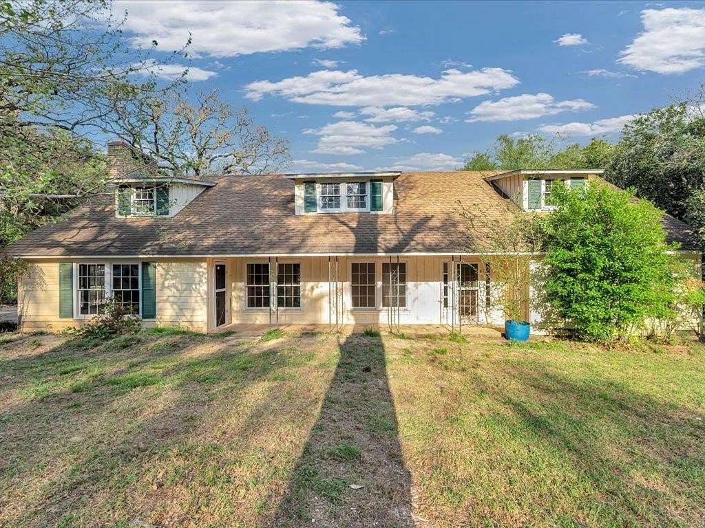 1.87 Acres of Land with Home for Sale in Nacogdoches, Texas