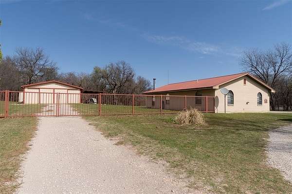 11.9 Acres of Land with Home for Sale in Pauls Valley, Oklahoma