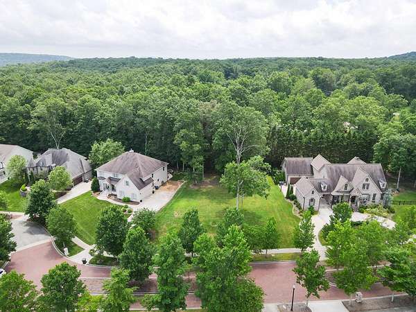 0.33 Acres of Residential Land for Sale in Signal Mountain, Tennessee