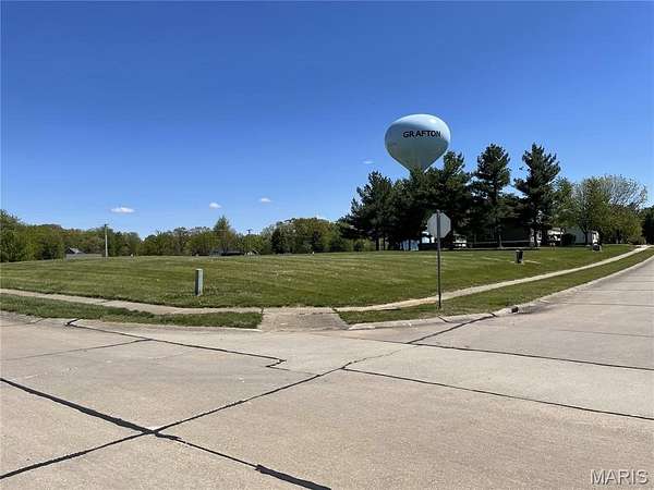 0.46 Acres of Residential Land for Sale in Grafton, Illinois