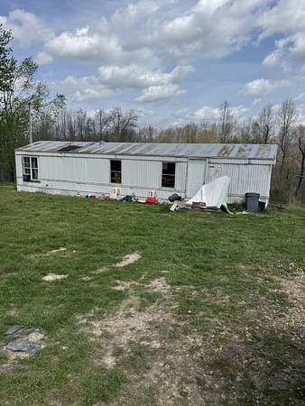 1.6 Acres of Land with Home for Sale in Lafayette, Tennessee