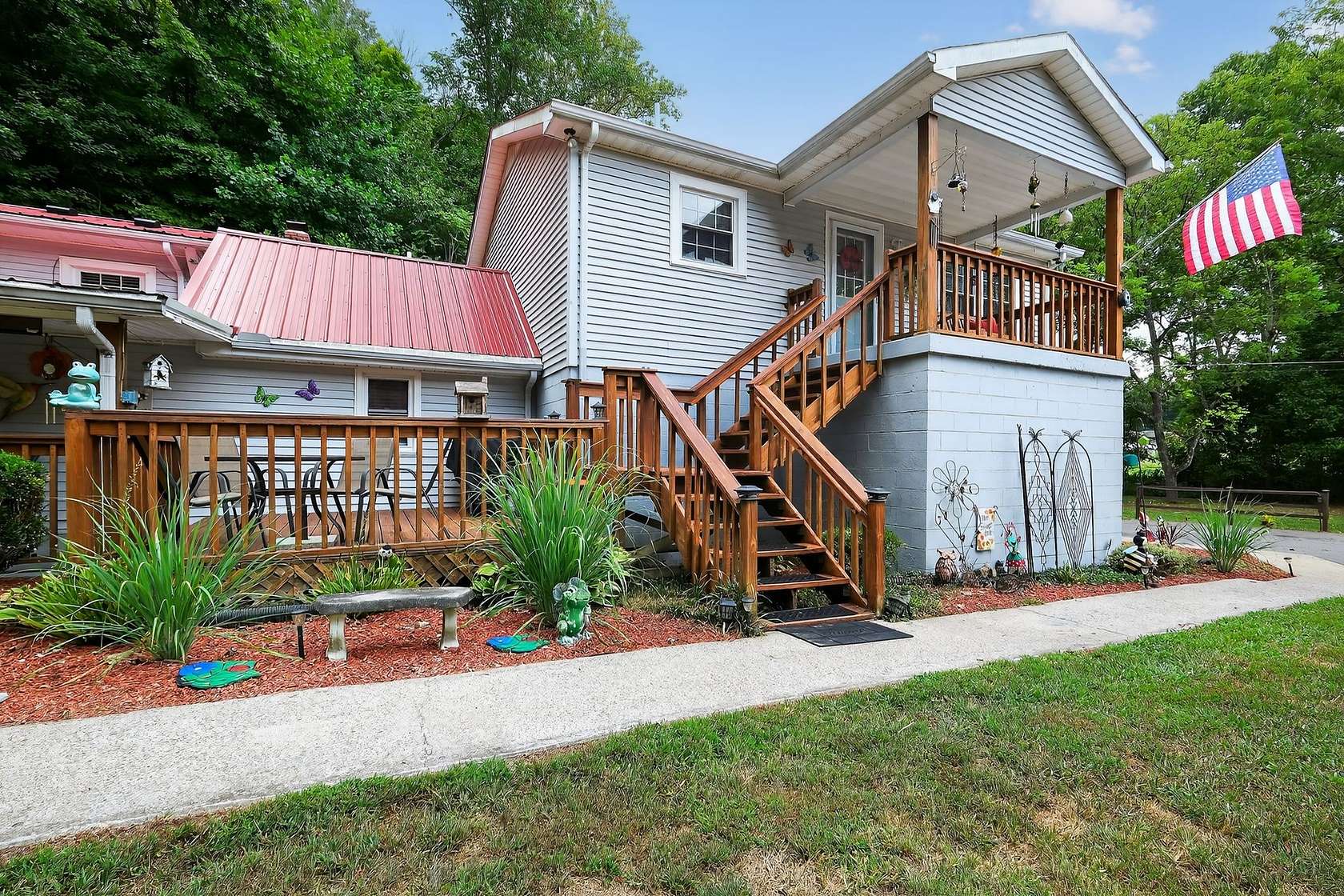 9.4 Acres of Land with Home for Sale in Hendersonville, Tennessee