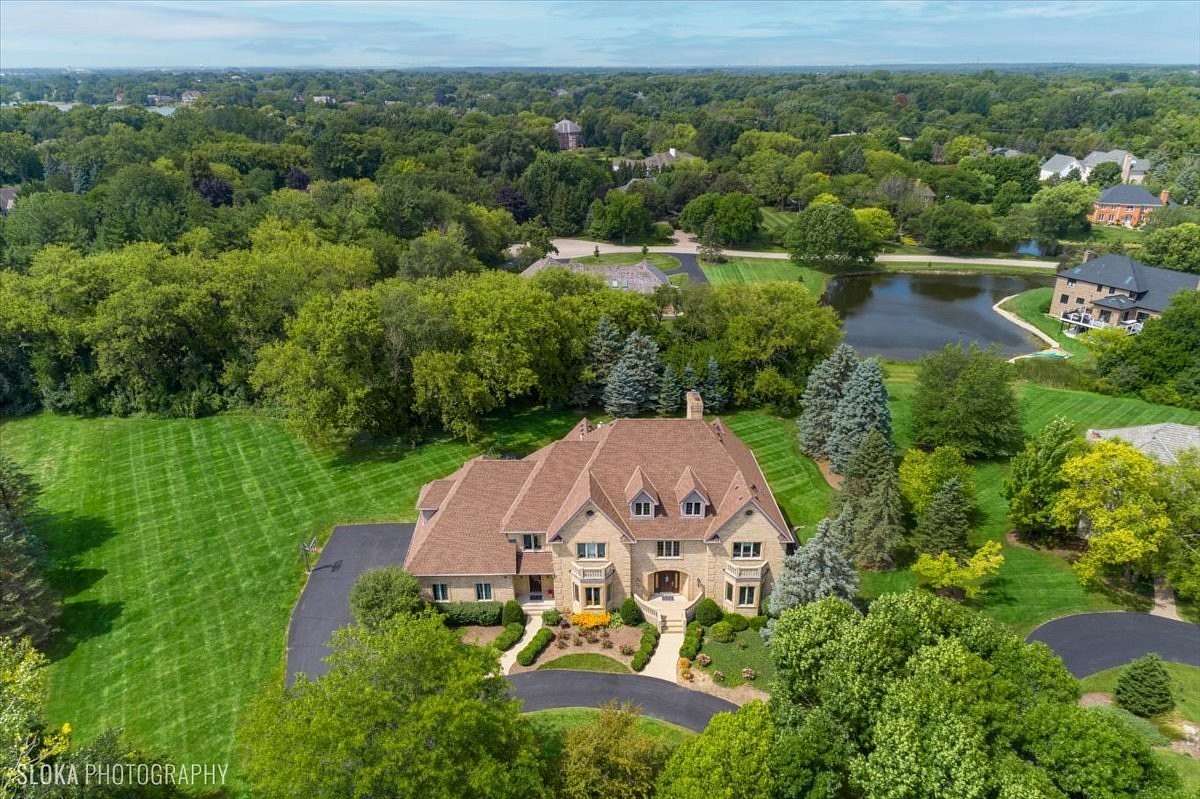 1.56 Acres of Land with Home for Sale in South Barrington, Illinois