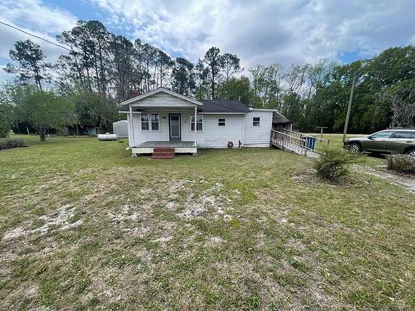 1.64 Acres of Land with Home for Sale in Waycross, Georgia