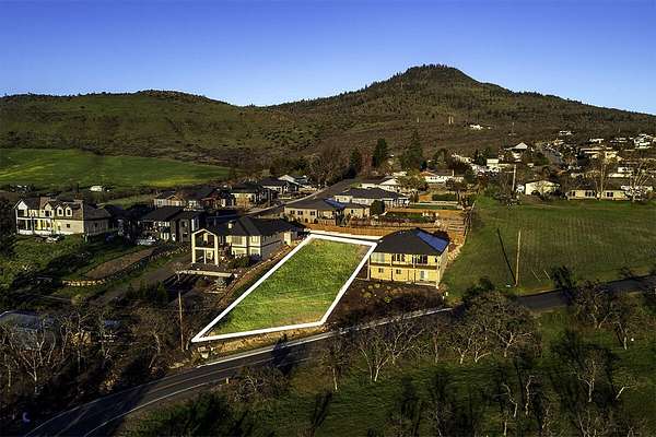 0.36 Acres of Residential Land for Sale in Medford, Oregon
