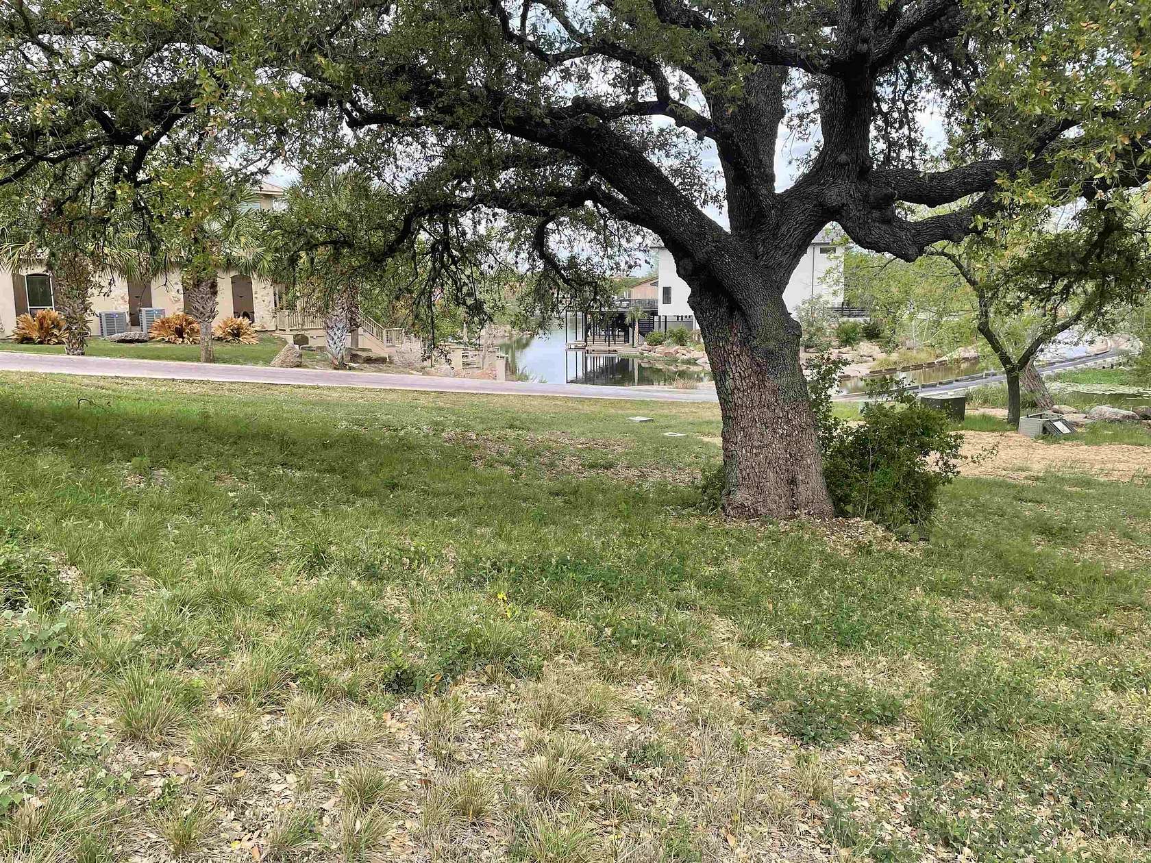 1.26 Acres of Residential Land for Sale in Horseshoe Bay, Texas