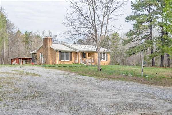 5.24 Acres of Land with Home for Sale in Victoria, Virginia