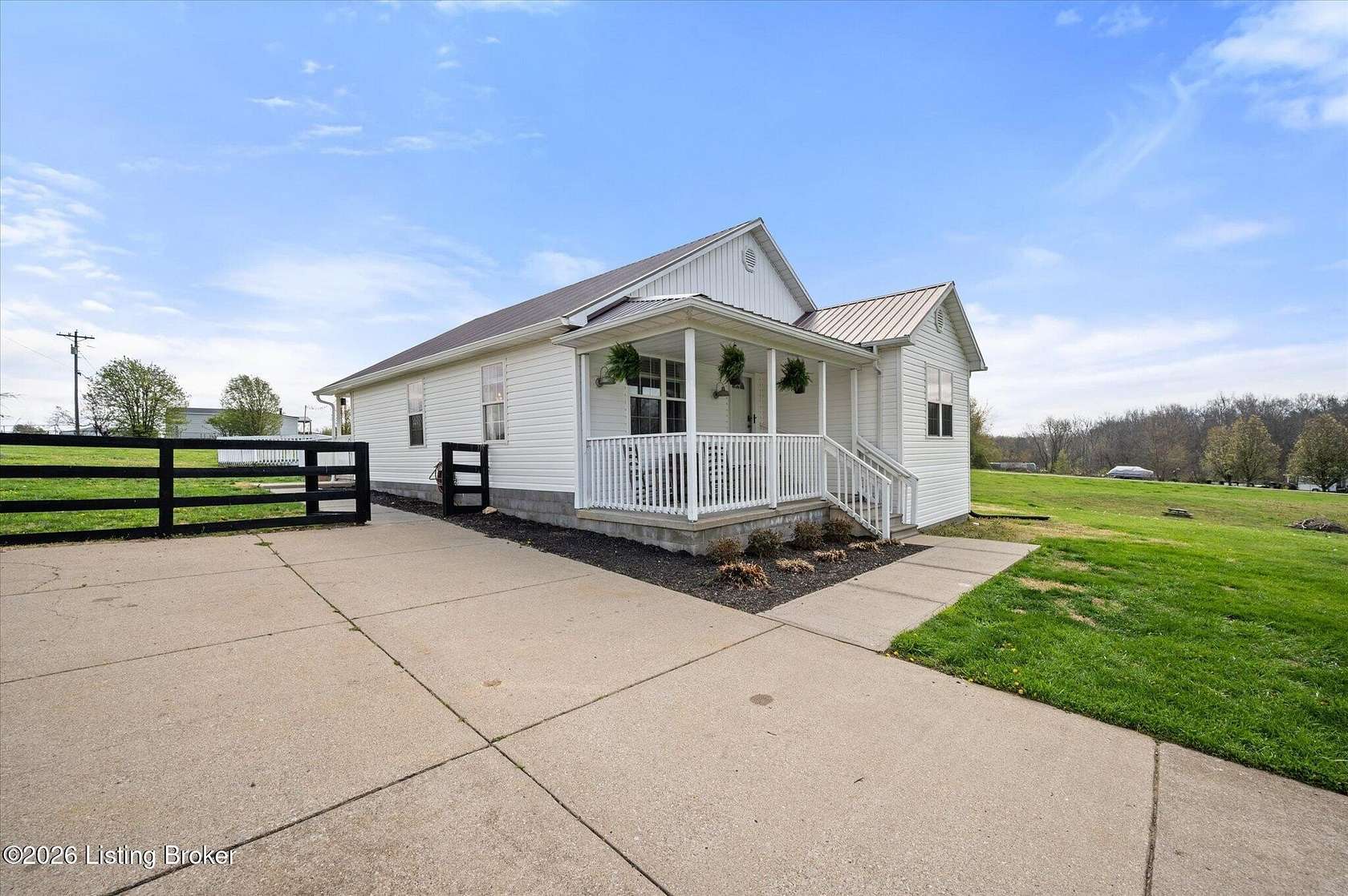 6 Acres of Land with Home for Sale in Bloomfield, Kentucky