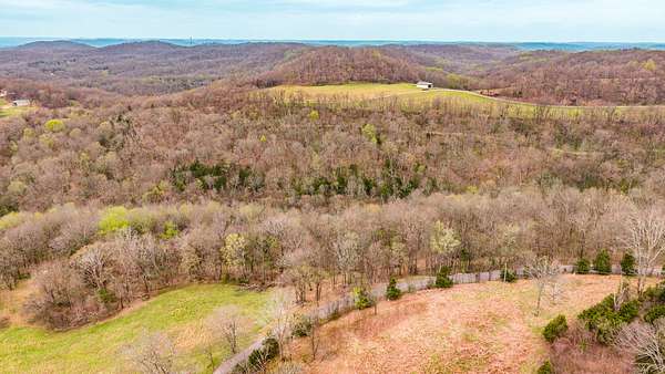 11.2 Acres of Recreational & Residential Land for Sale in Bethpage, Tennessee