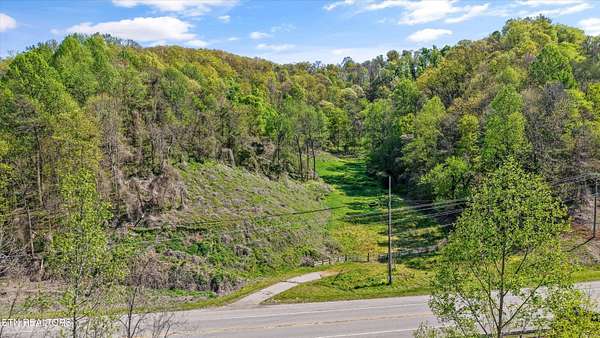 15.8 Acres of Land for Sale in Madisonville, Tennessee
