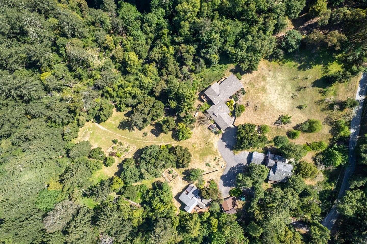 33 Acres of Land with Home for Sale in Los Gatos, California