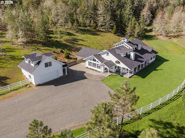 80 Acres of Recreational Land with Home for Sale in Oakland, Oregon