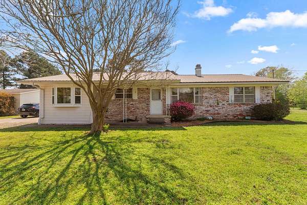 7.22 Acres of Land with Home for Sale in Greenbrier, Arkansas