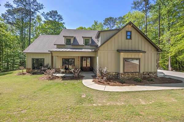 2.5 Acres of Land with Home for Sale in Pine Mountain, Georgia