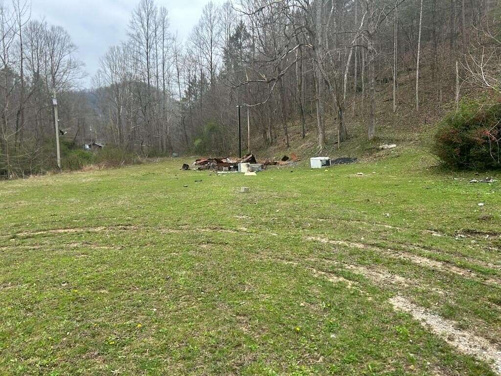 1.46 Acres of Residential Land for Sale in Warbranch, Kentucky