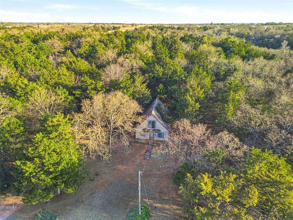 4.26 Acres of Land with Home for Sale in Guthrie, Oklahoma