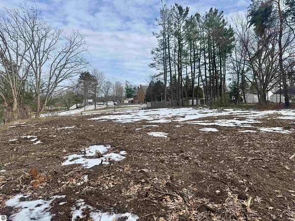 0.63 Acres of Residential Land for Sale in Cadillac, Michigan