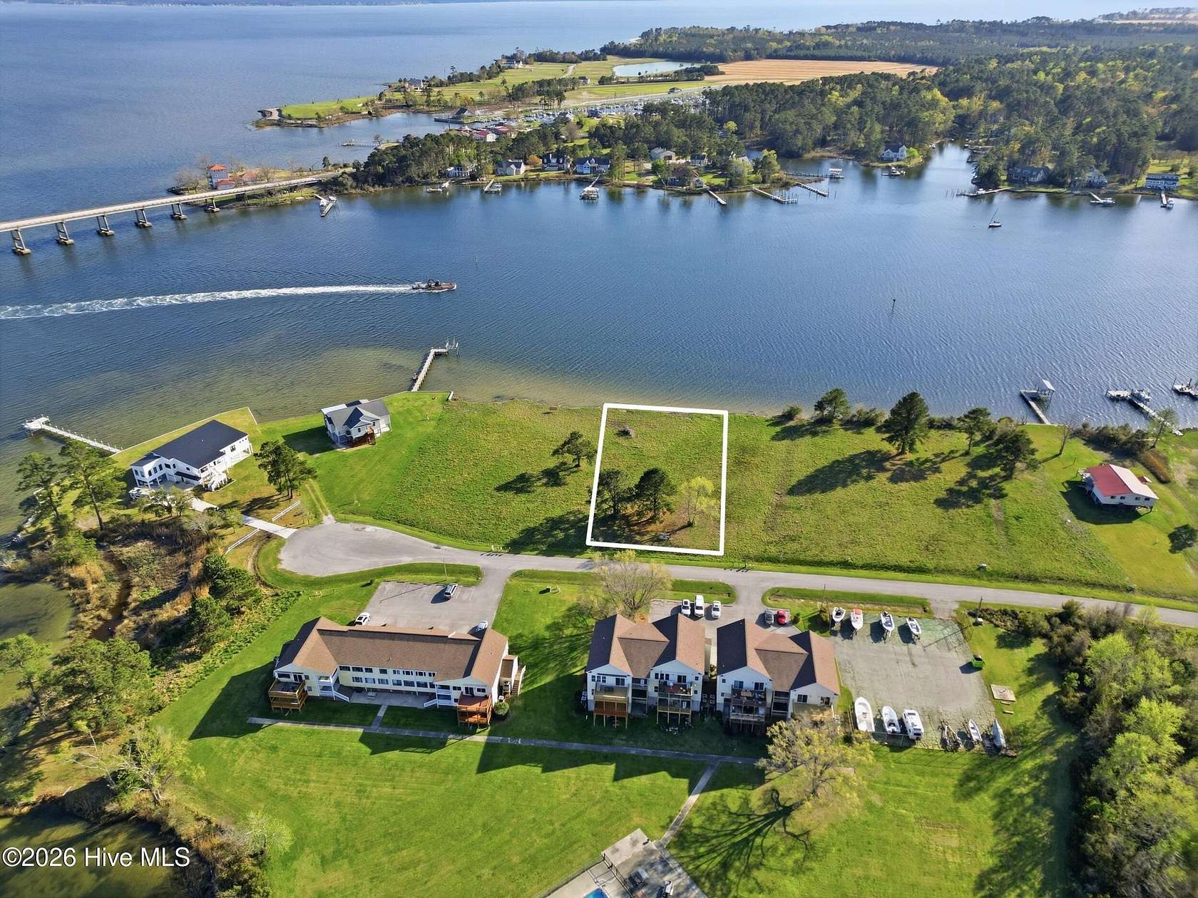 1.19 Acres of Residential Land for Sale in Oriental, North Carolina