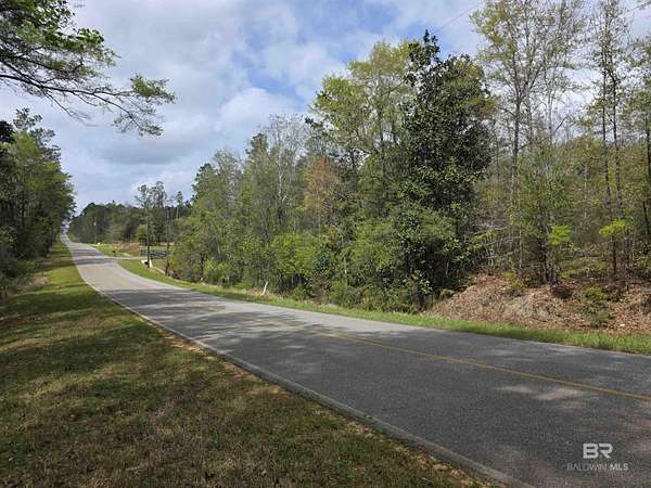 11 Acres of Land for Sale in Bay Minette, Alabama