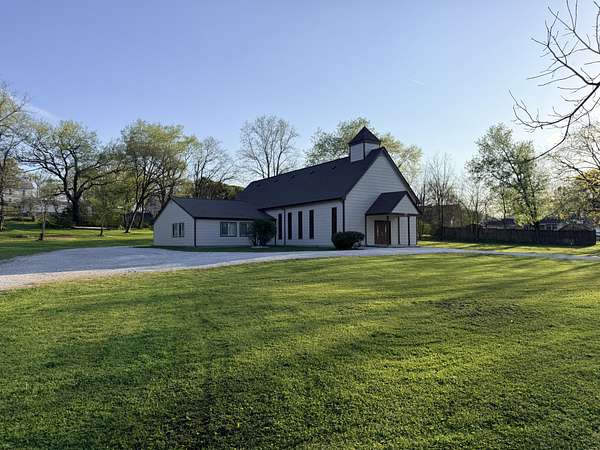 1.74 Acres of Improved Mixed-Use Land for Sale in Petersburg, Tennessee