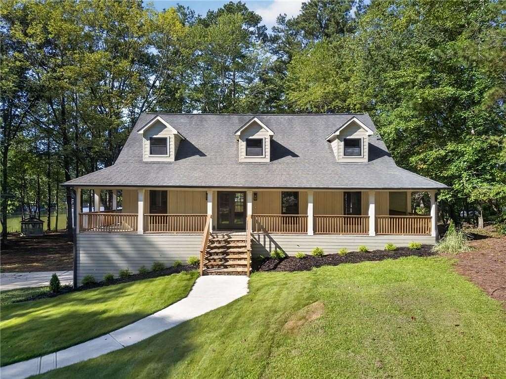 2.2 Acres of Land with Home for Sale in Whitesburg, Georgia