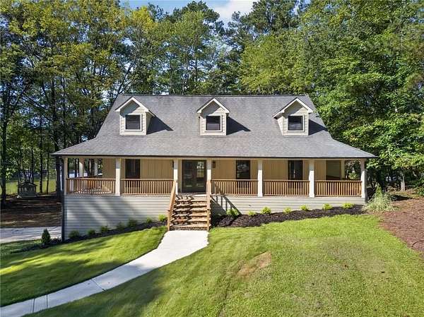 2.2 Acres of Land with Home for Sale in Whitesburg, Georgia