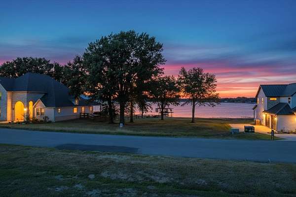 0.54 Acres of Residential Land for Sale in Mabank, Texas
