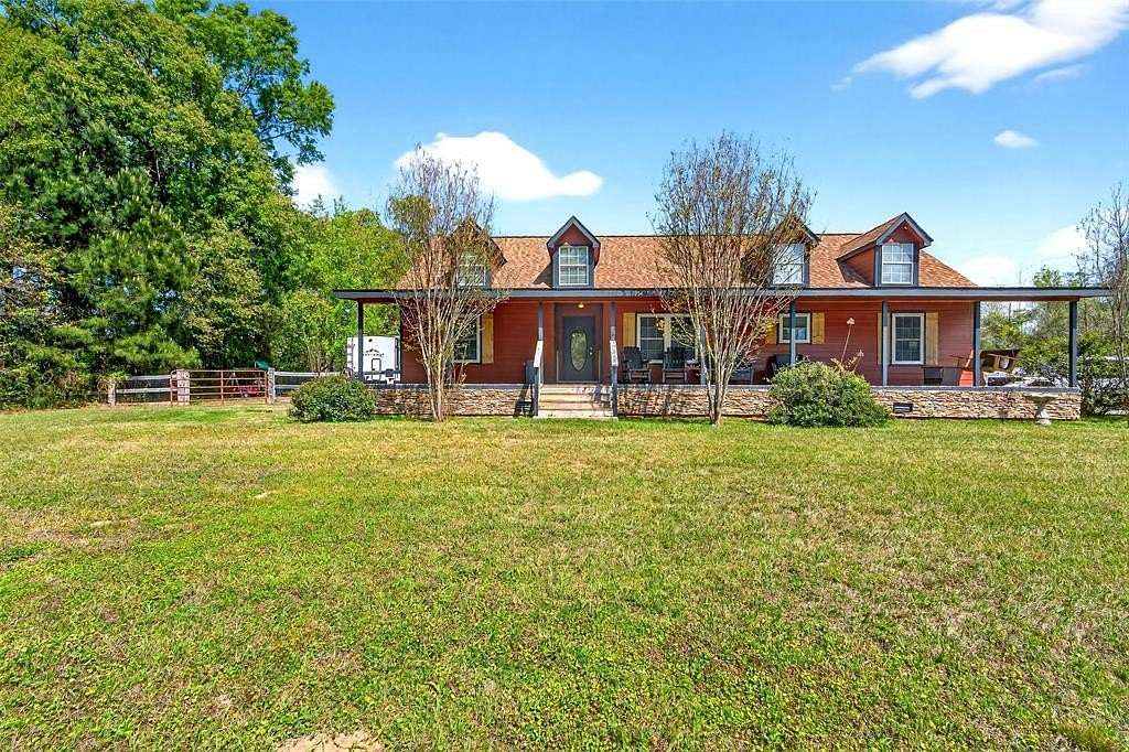 5 Acres of Land with Home for Sale in Marshall, Texas