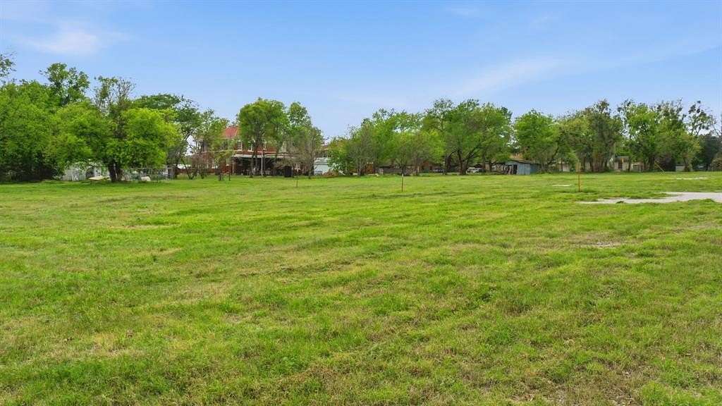 2 Acres of Residential Land for Sale in Stephenville, Texas