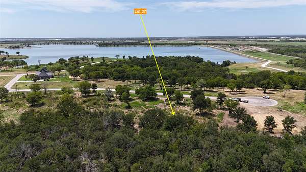 1.85 Acres of Residential Land for Sale in Corsicana, Texas