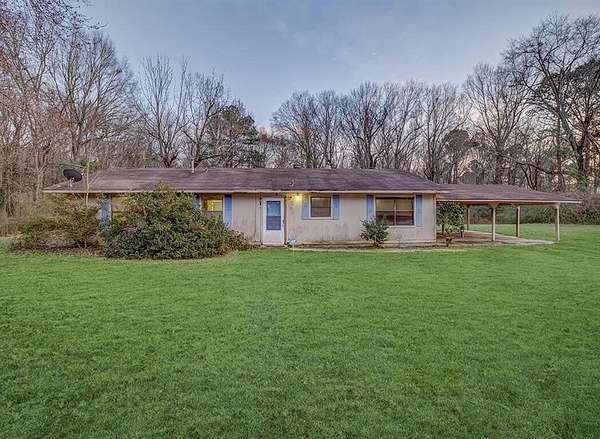 1.86 Acres of Land with Home for Sale in Texarkana, Texas