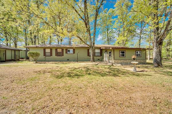 13 Acres of Land with Home for Sale in Emory, Texas