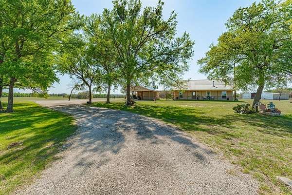 17 Acres of Land with Home for Sale in Kempner, Texas