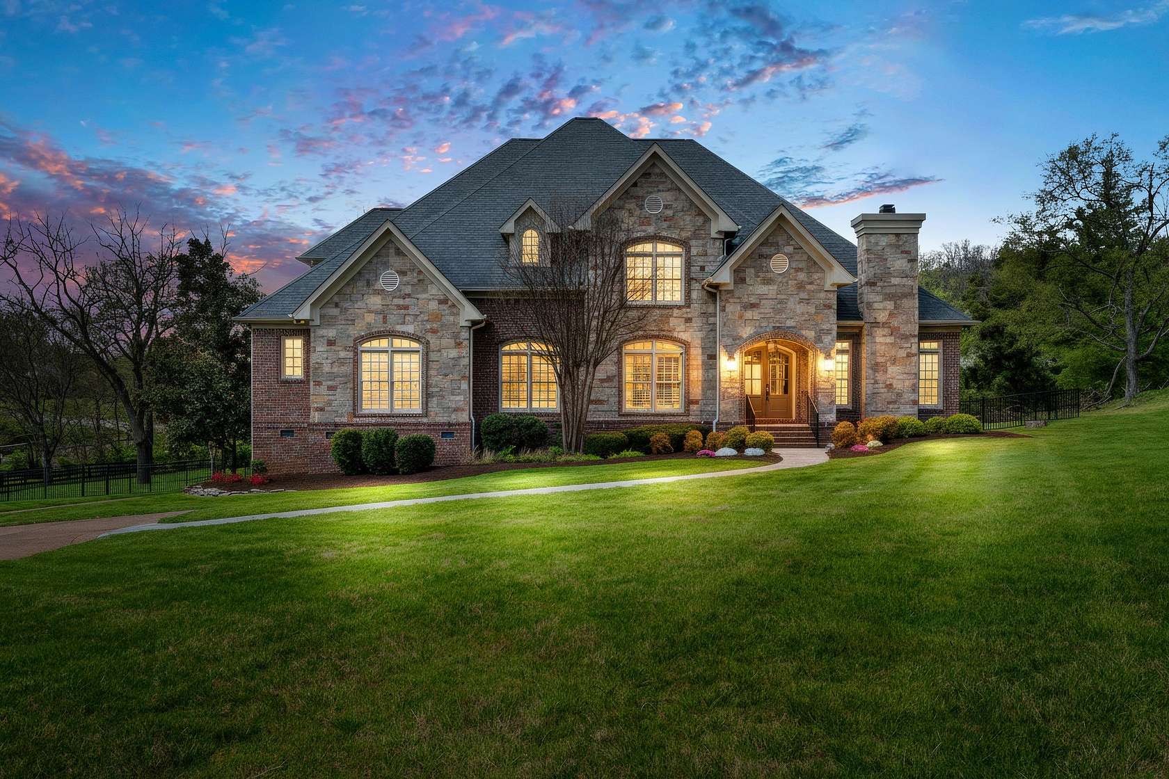 2 Acres of Land with Home for Sale in Brentwood, Tennessee