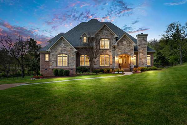 2 Acres of Land with Home for Sale in Brentwood, Tennessee